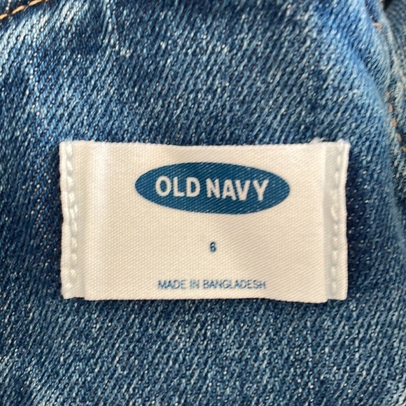 Size 12 overall old navy shorts - Picture 4 of 6